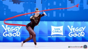 aa q kautzman alexandria usa ph simone ferraro sfa09605 copia